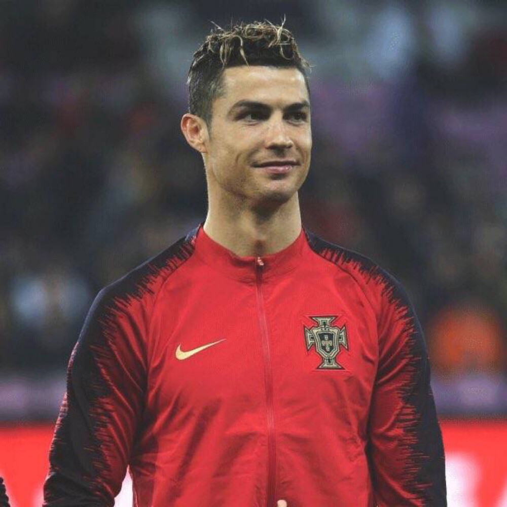 意甲奇妙世界：斯帕莱蒂与孔蒂的角色变换与霍伊伦德的惊艳表现