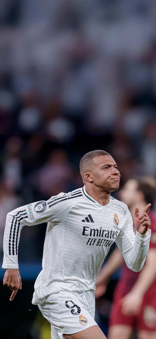 中国澳门球员：澳门联赛球员平均每场收入约445-890元人民币（澳门联赛球员每场平均收入约445至890元人民币）