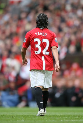 阿斯：皇马绝不会通过竞价来引援中卫，专注于合同到期的球员（阿斯报称：皇马拒绝为中卫引援竞价，转而瞄准合同到期球员）