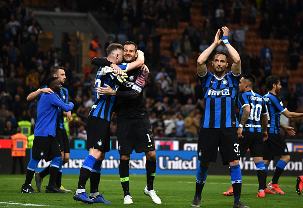 优秀！茂名这位姑娘勇夺全国举重冠军！（茂名姑娘摘得全国举重冠军，太厉害了！）