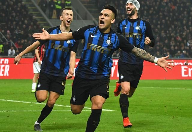 巴萨U12的尼日利亚新星与耐克签约，经纪人：他家人要求的（巴萨U12尼日利亚小将签约耐克，经纪人称系其家人主导）