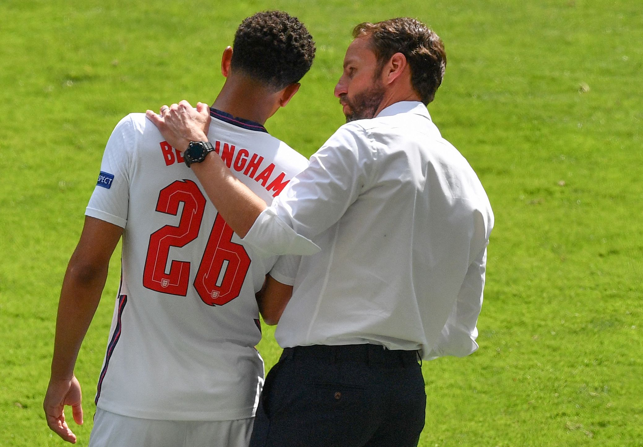 阿莫林：伯恩茅斯一直都极具威胁，我们要加强逼抢以保护球门（阿莫林：伯恩茅斯威胁性十足，我们必须加强逼抢守住球门）