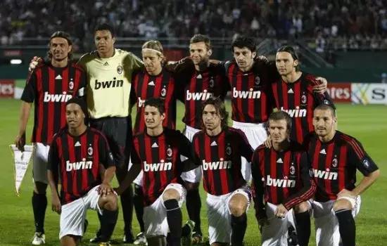 拜仁vs圣保利：凯恩领衔，卡尔、金玟哉、格雷罗首发（拜仁战圣保利：凯恩挂帅，卡尔、金玟哉、格雷罗先发）