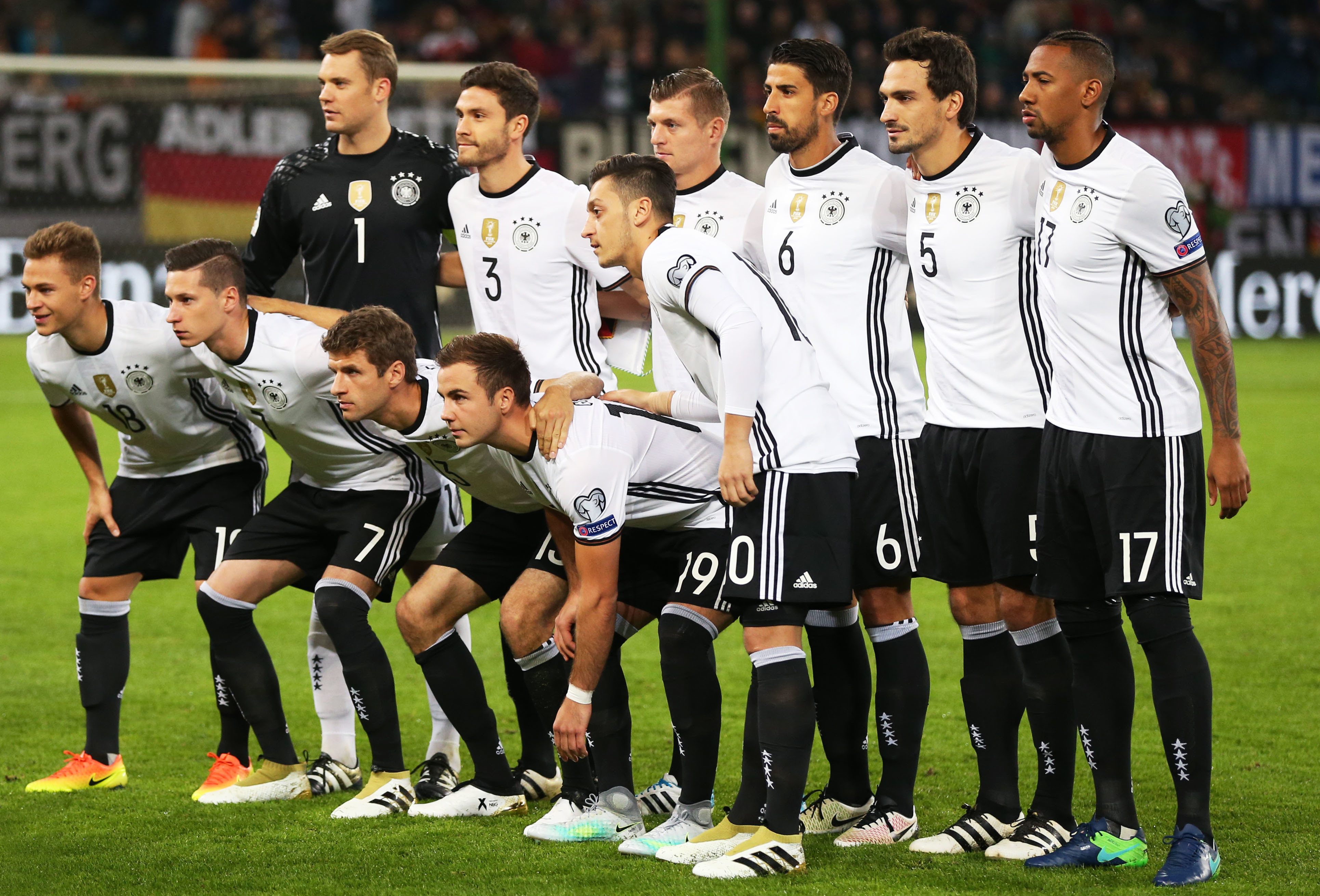 2-1，25岁英格兰国脚一剑封喉，率队2连胜反超切尔西，逼近前三（2-1！25岁英格兰国脚绝杀助队取两连胜，反超切尔西直逼前三）