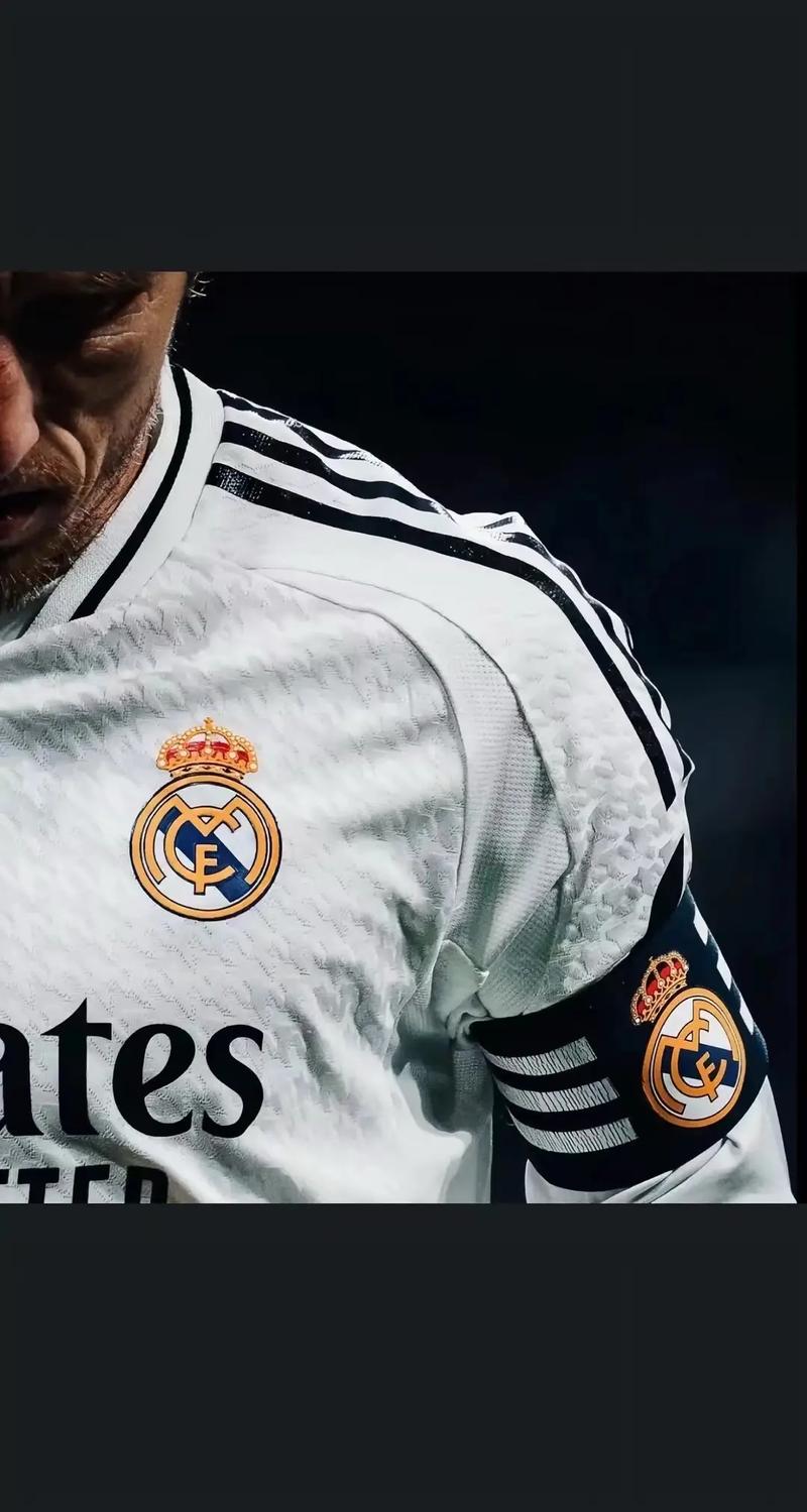 情绪不佳，吉拉西在下半场被换下时拒绝与主教练科瓦奇握手