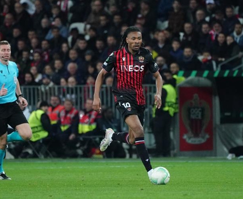 欧冠半场：艾尔尤努西开场70秒闪击，比利亚雷亚尔0-1哥本哈根（欧冠半场：艾尔尤努西70秒先声夺人，哥本哈根暂1-0领先比利亚雷亚尔）