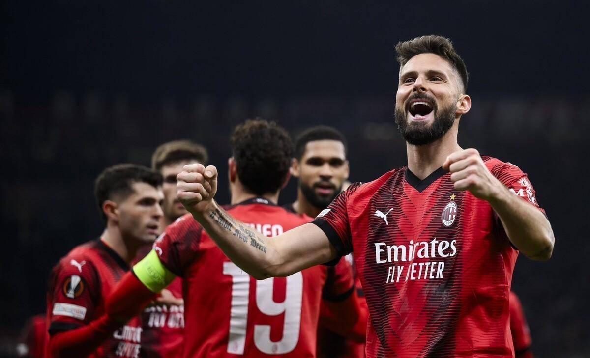 跟队记者：尤文仍在关注帕尔马中场贝尔纳韦（队报记者：尤文对帕尔马中场贝尔纳韦保持关注）