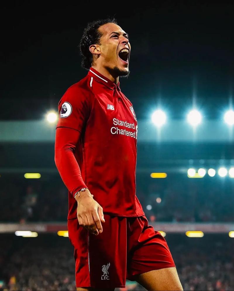 记者：于汉超正在参加B级教练培训班，下赛季将担任申花助教（记者：于汉超正参加B级教练员培训，下赛季将出任申花助教）