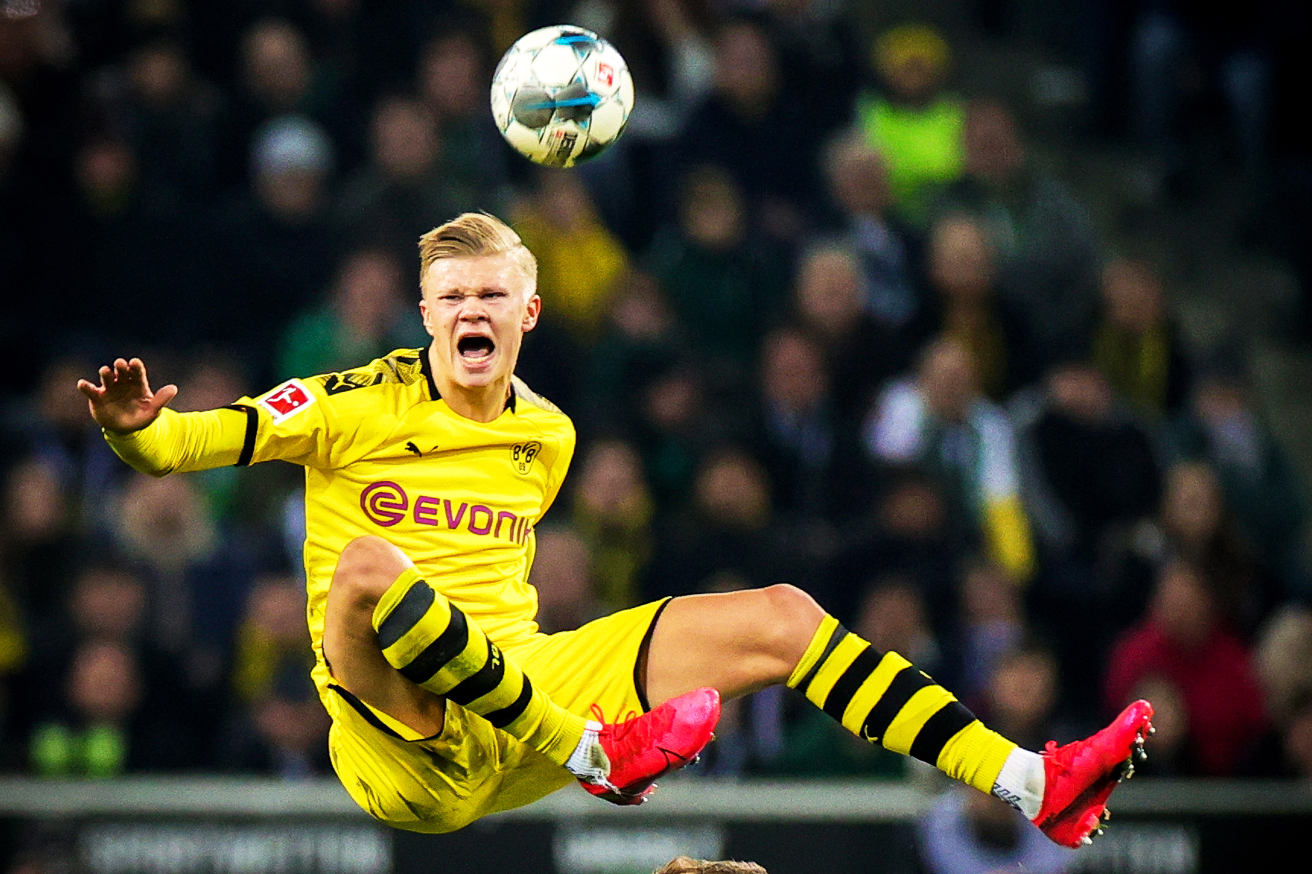 跟队记者：迈尼昂看起来不会续约，但阿莱格里仍在试图说服他（随队记者：迈尼昂大概率不续约，阿莱格里仍在努力游说）