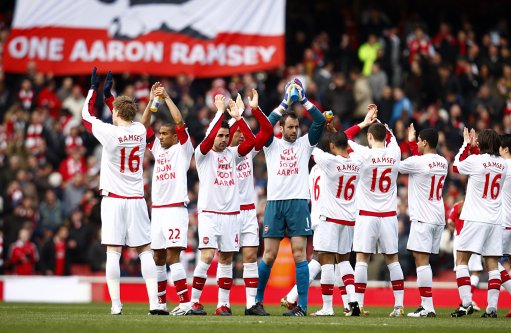 上海男篮三分雨淹没对手（上海男篮外线火力全开，击溃对手）