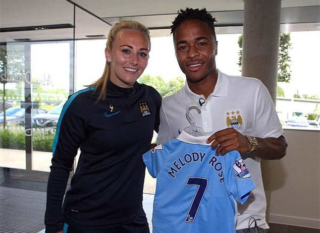 邮报：顺应英超形势，利兹今夏引援注重身体对抗和定位球能力