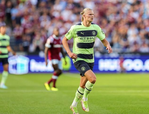 罗马vs那不勒斯：洛伦佐-佩莱格里尼、克里斯坦特首发，麦克托米奈、霍伊伦出战（罗马战那不勒斯：洛伦佐-佩莱格里尼、克里斯坦特先发，麦克托米奈与霍伊伦出战）