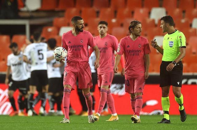 英格兰球员周薪排行榜：伊万-托尼42.3万镑居首，凯恩第二