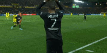 英超半场：福登开场闪击，格瓦迪奥尔破门，曼城2-0利兹联（英超半场战报：福登闪击，格瓦迪奥尔建功，曼城暂2-0领先利兹联）